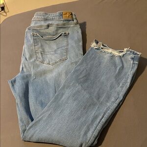 American Eagle Outfitters Light Blue Cropped Jeans